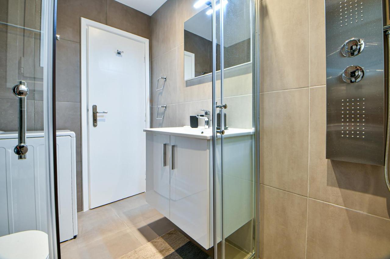 Boutique77 Luxury Apartment Athens Ngoại thất bức ảnh